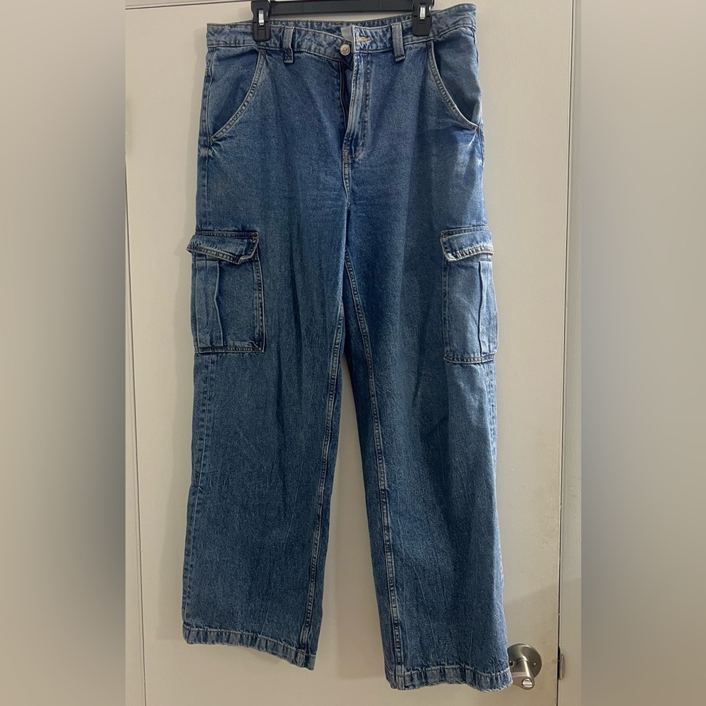 H&M Relaxed Fit women’s Denim Cargo Jeans